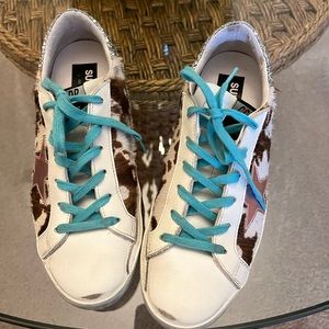 Authentic (see receipt below) Golden Goose pony with pink star sneakers. Size 40